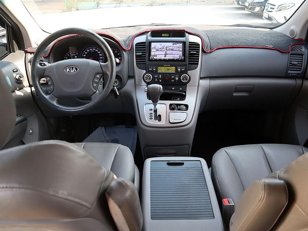 KIA Carnival - Vista 9