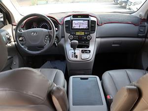 KIA Carnival - Vista 10