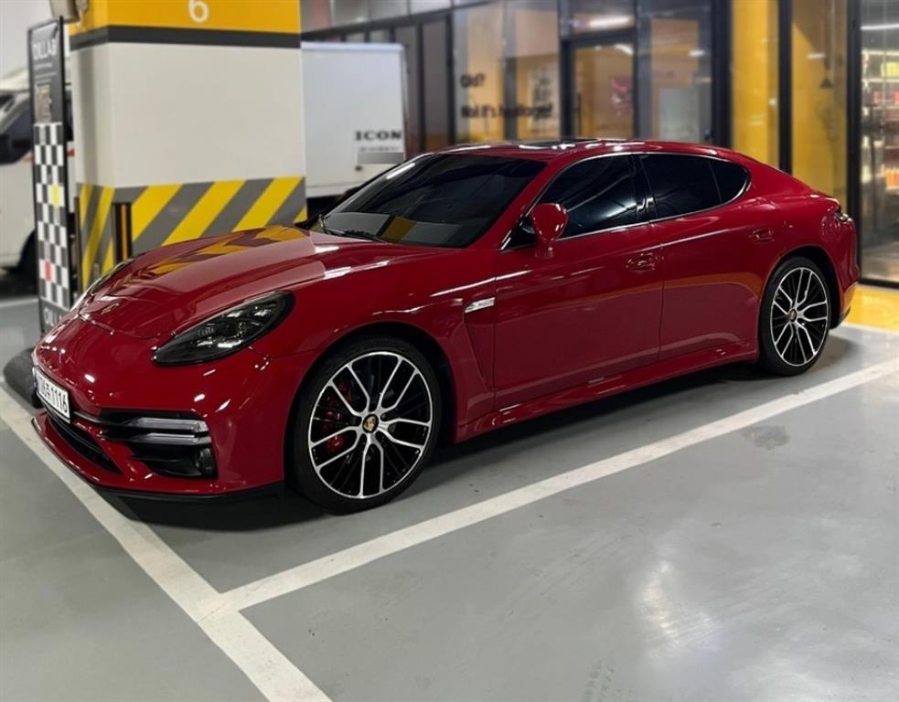 Porsche Panamera - Vista 4