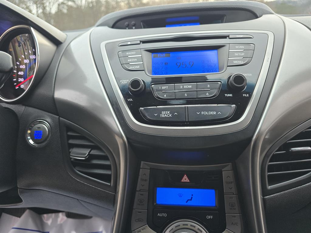 HYUNDAI Avante 2013 Plateado - Importación desde Corea - HF Imports Iquique - Foto 14