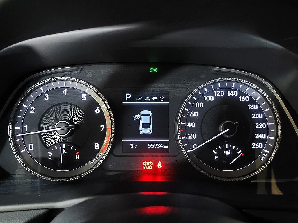 HYUNDAI Sonata - Vista 10