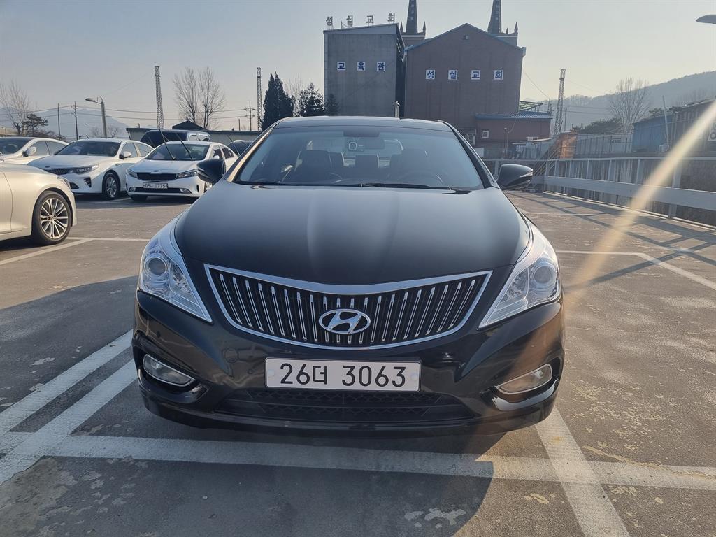 HYUNDAI Grandeur 2014 Negro - Importación desde Corea - HF Imports Iquique - Foto 1