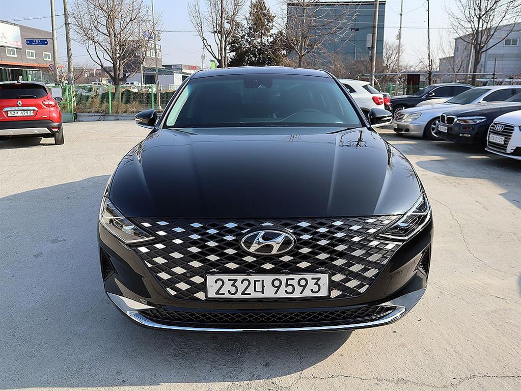 HYUNDAI Grandeur 2022 Negro - Importación desde Corea - HF Imports Iquique - Foto 1