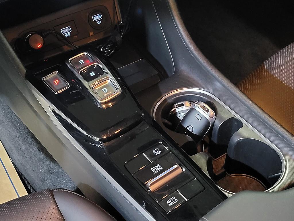 HYUNDAI Sonata - Vista 12