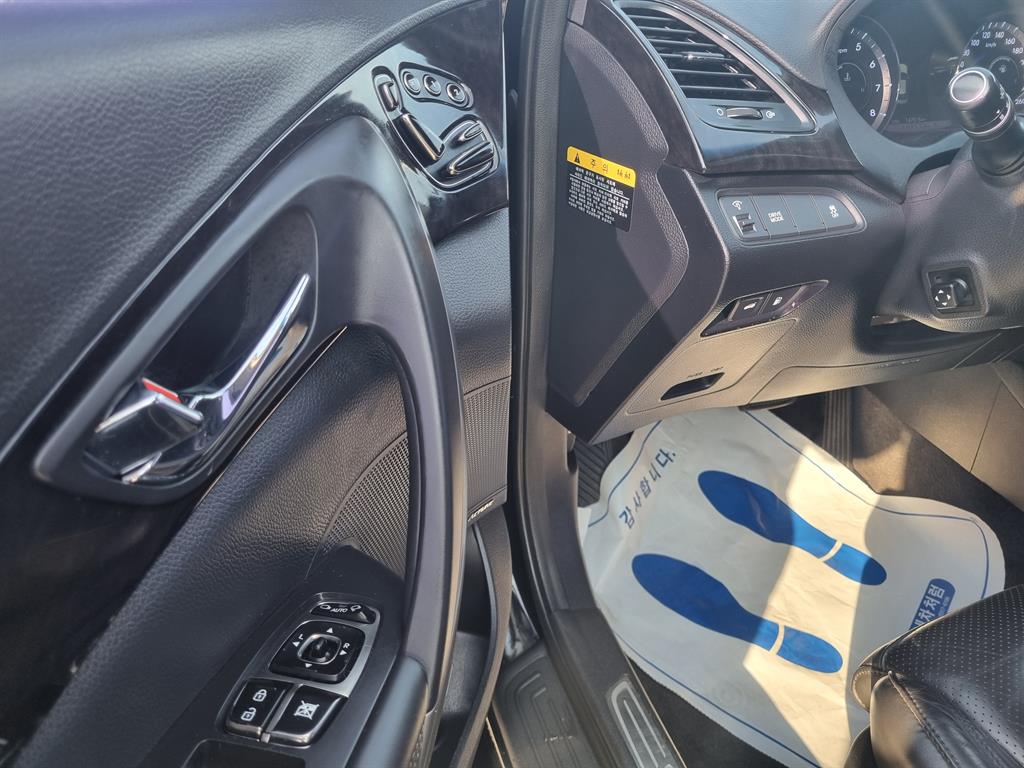 HYUNDAI Grandeur - Vista 9