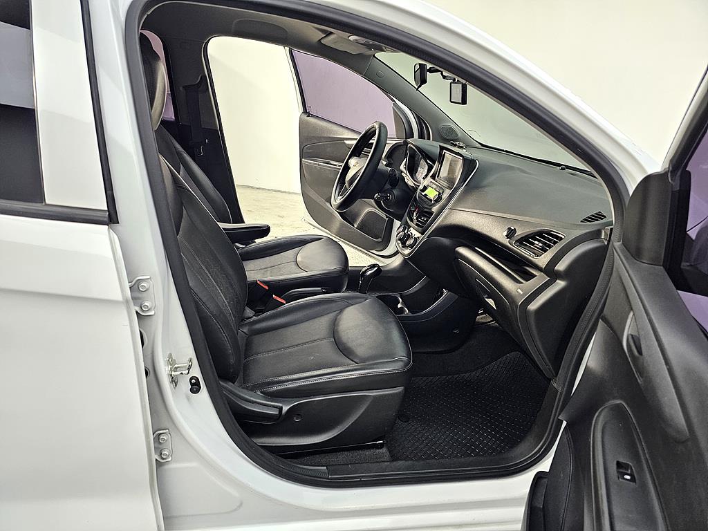 Chevrolet Spark - Vista 11