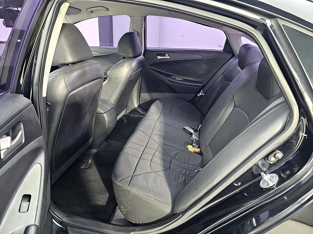 HYUNDAI Sonata - Vista 9