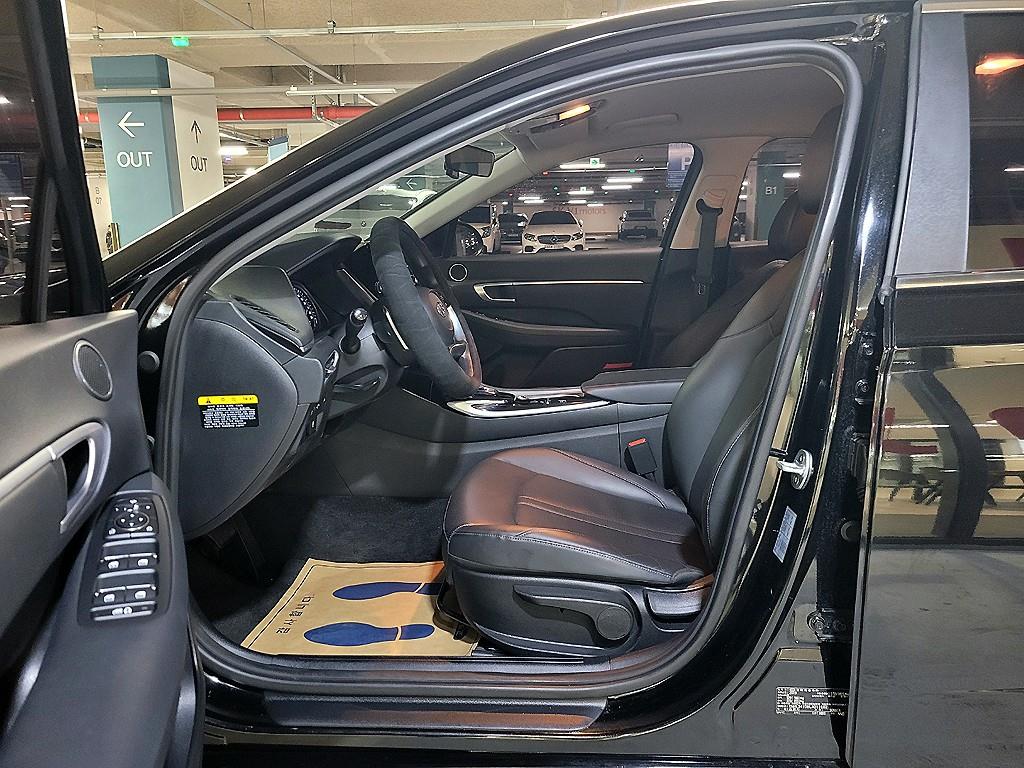 HYUNDAI Sonata - Vista 7