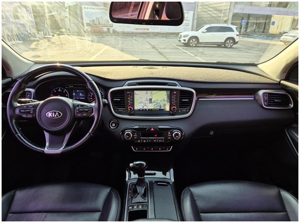KIA Sorento - Vista 10