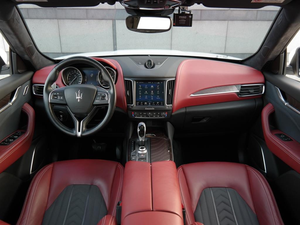 Maserati Levante 2018 the color of pearl - Importación desde Corea - HF Imports Iquique - Foto 9