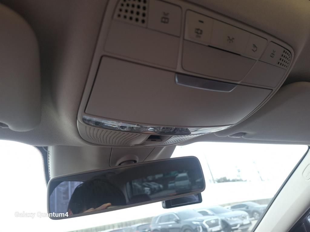 Mercedes Benz E class - Vista 12