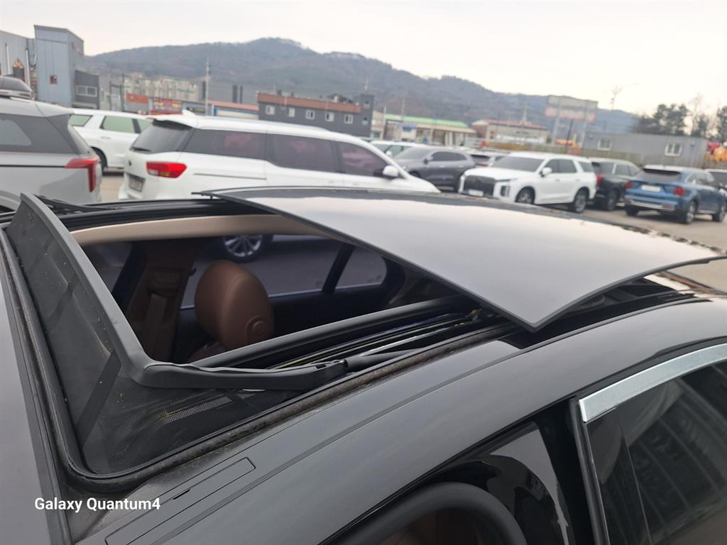 Mercedes Benz E class - Vista 9