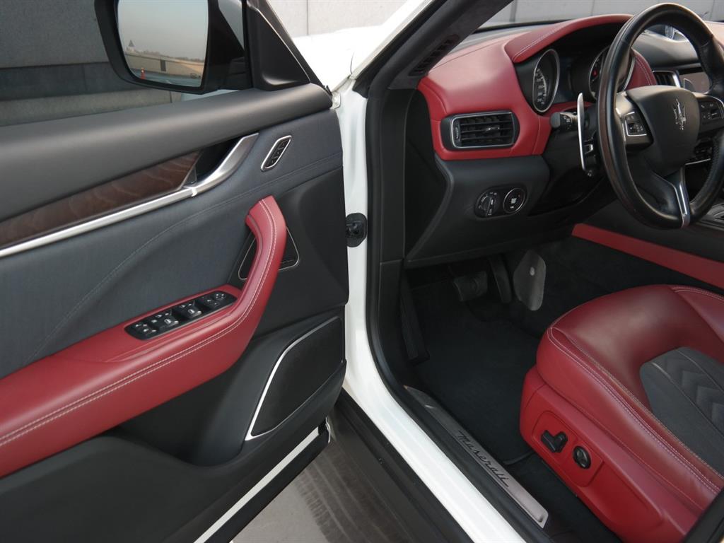 Maserati Levante 2018 the color of pearl - Importación desde Corea - HF Imports Iquique - Foto 10