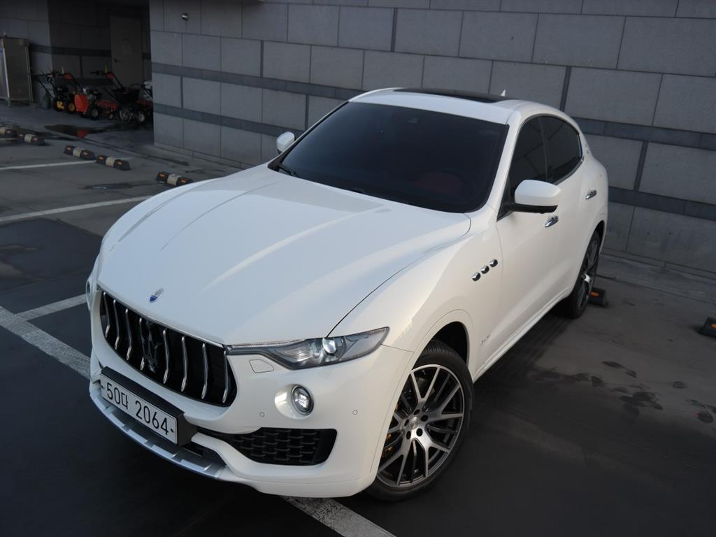 Maserati Levante 2018 the color of pearl - Importación desde Corea - HF Imports Iquique - Foto 8
