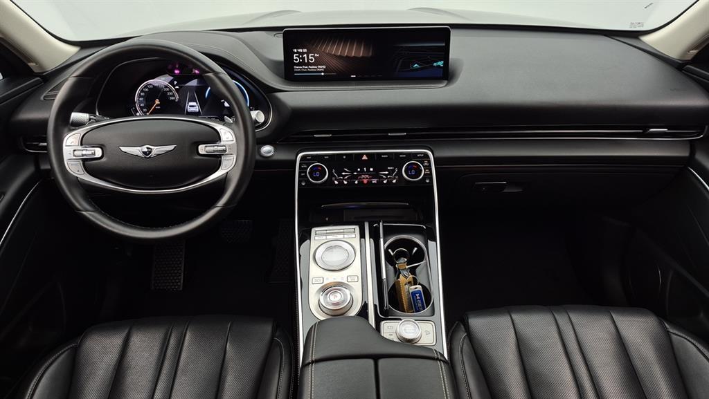 Genesis GV80 - Vista 9