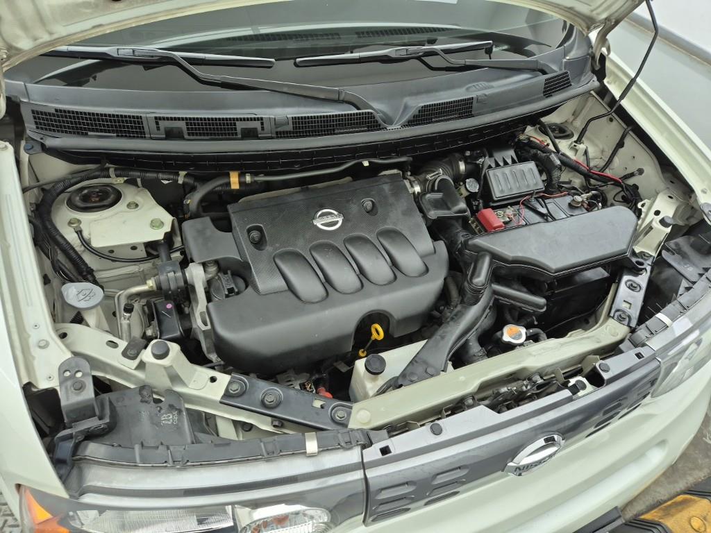Nissan Cube - Vista 6