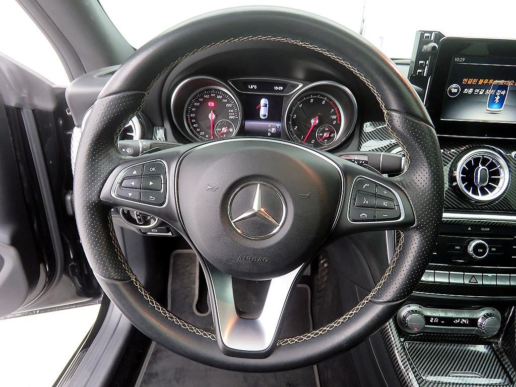 Mercedes Benz CLA Class - Vista 12