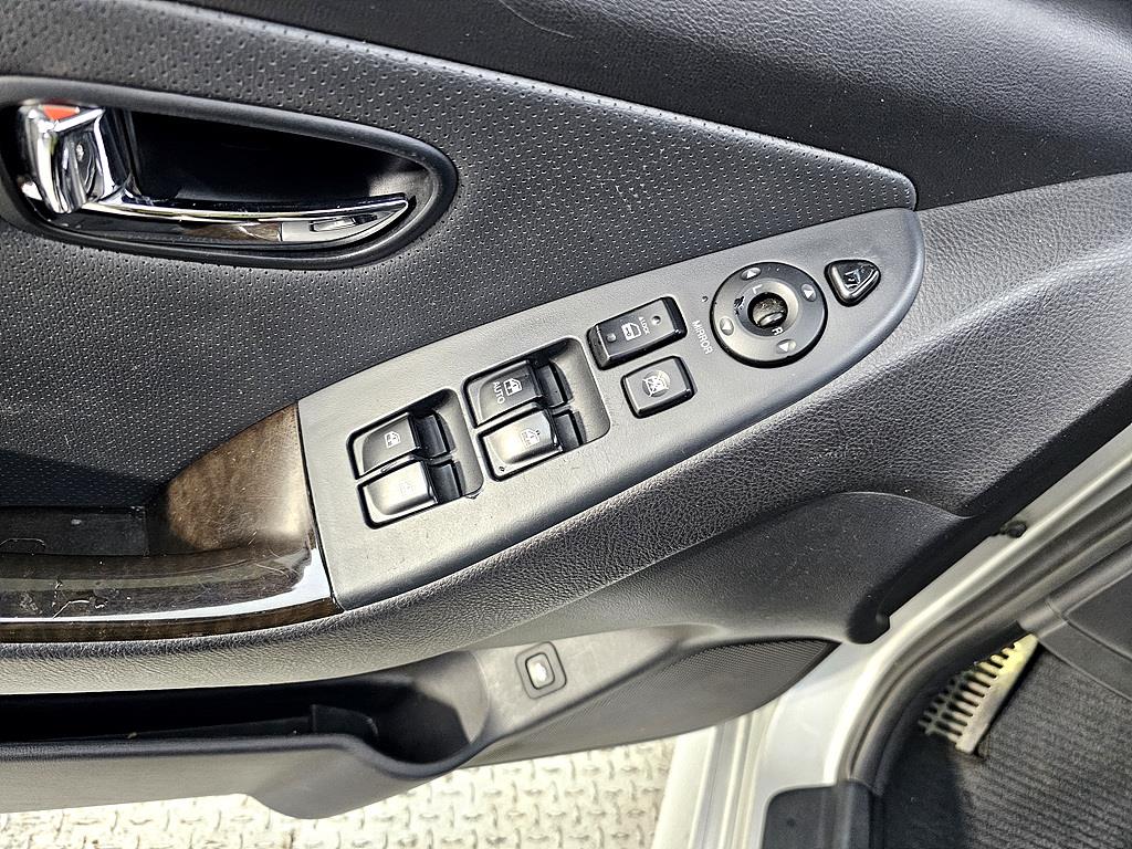 HYUNDAI Avante - Vista 11