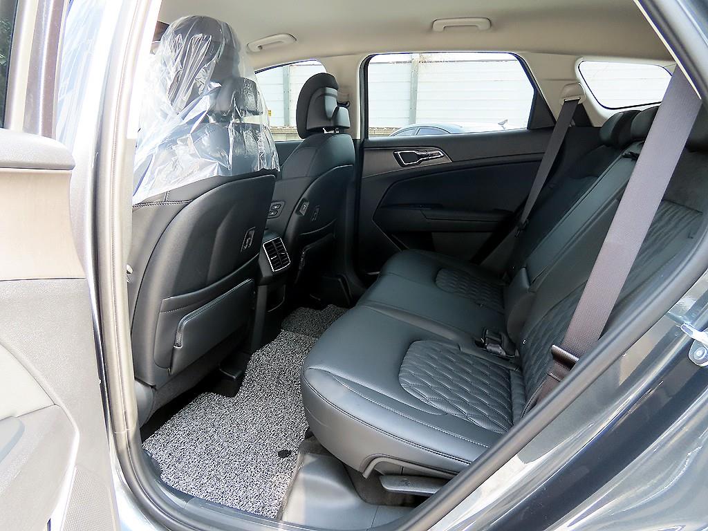 KIA Sportage - Vista 6