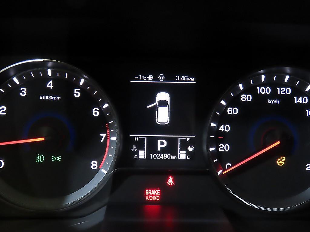 Ssangyong Tivoli - Vista 9