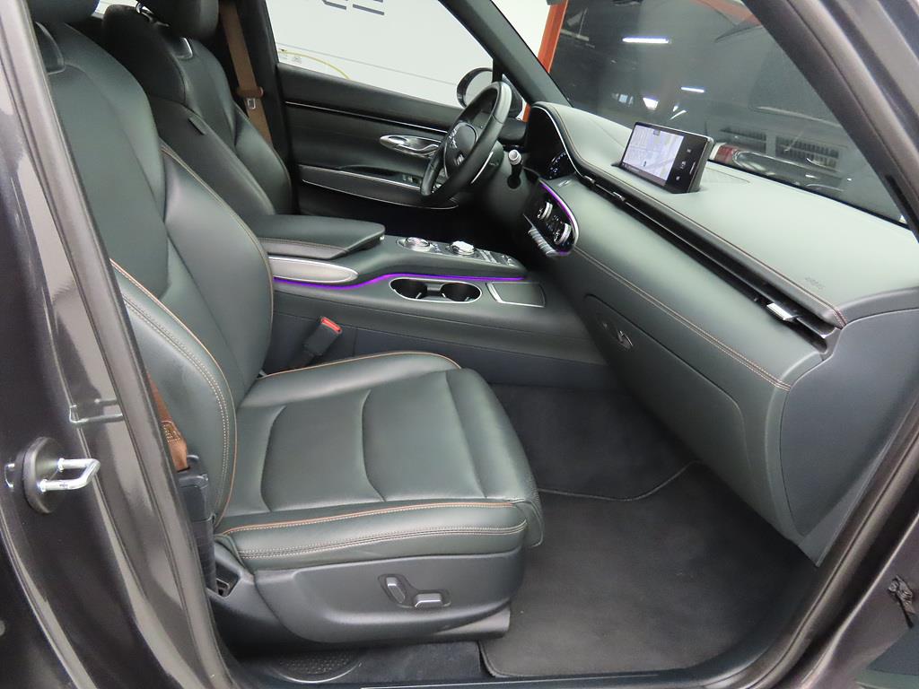 Genesis GV70 - Vista 7