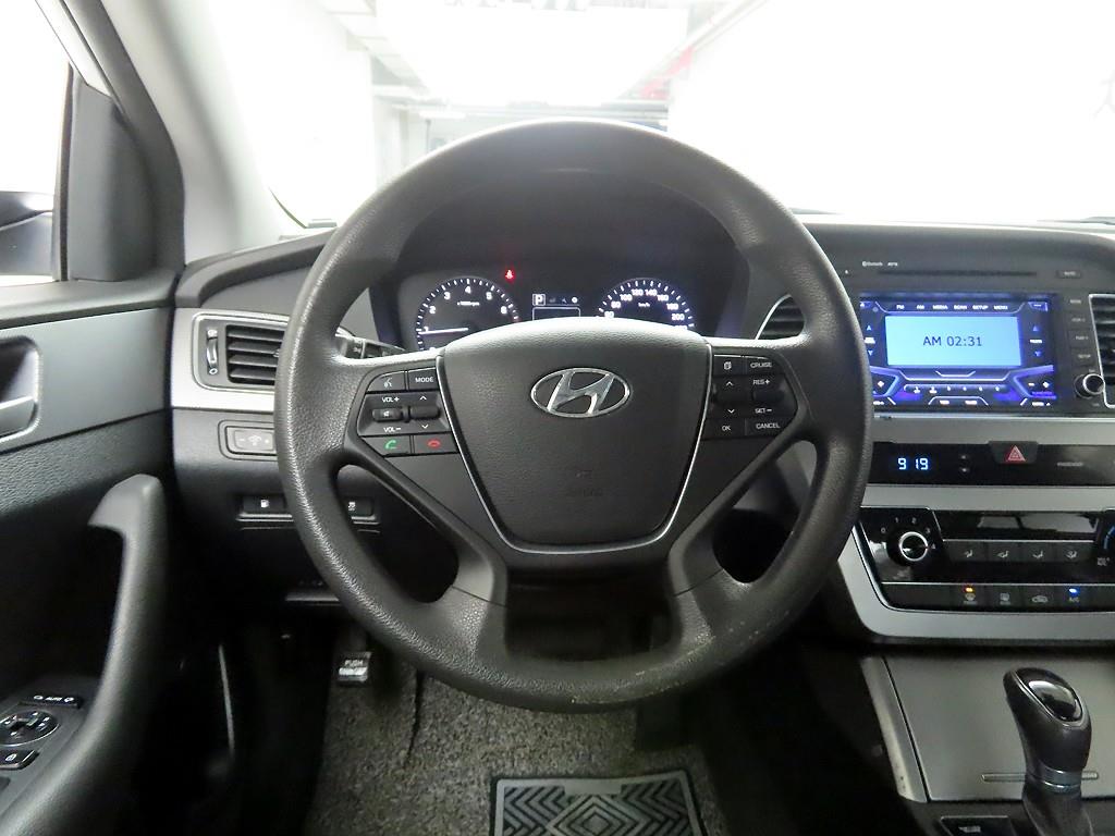 HYUNDAI Sonata - Vista 7