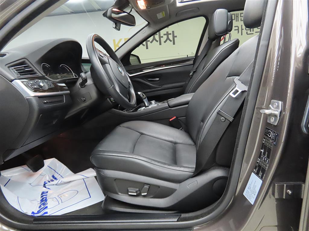 BMW 5 Series - Vista 5