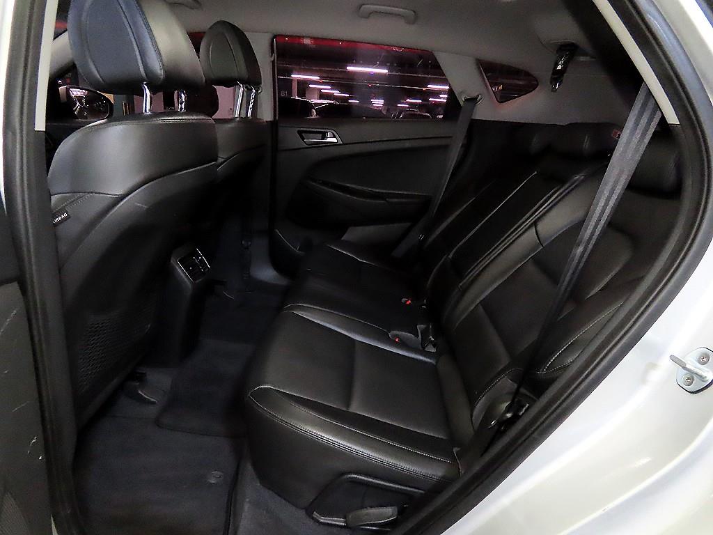 HYUNDAI Tucson - Vista 7