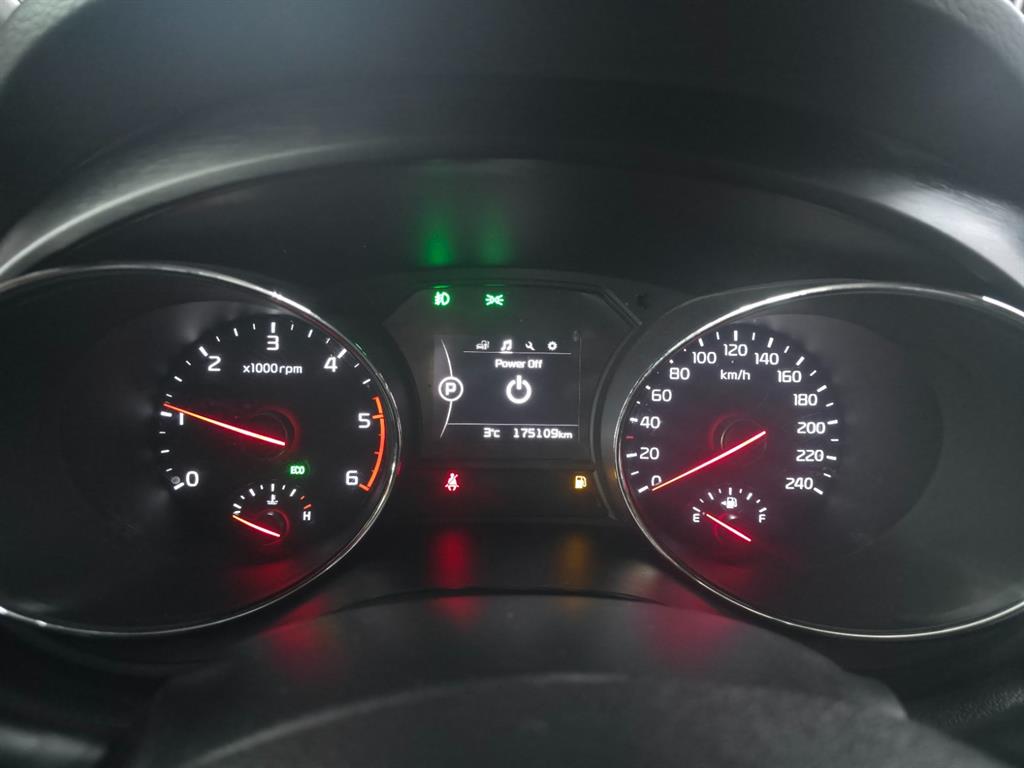 KIA Carnival 2018 Negro - Importación desde Corea - HF Imports Iquique - Foto 13