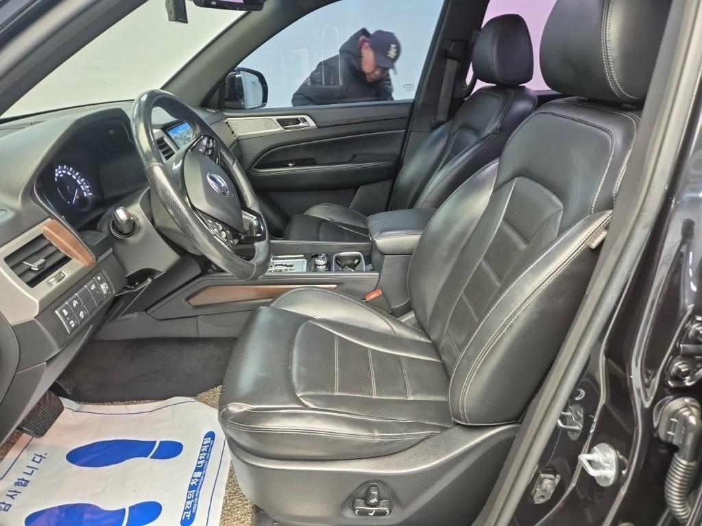 Ssangyong Rexton 2018 Negro - Importación desde Corea - HF Imports Iquique - Foto 16
