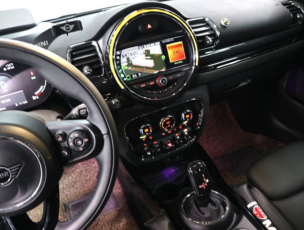 Mini Clubman - Vista 11