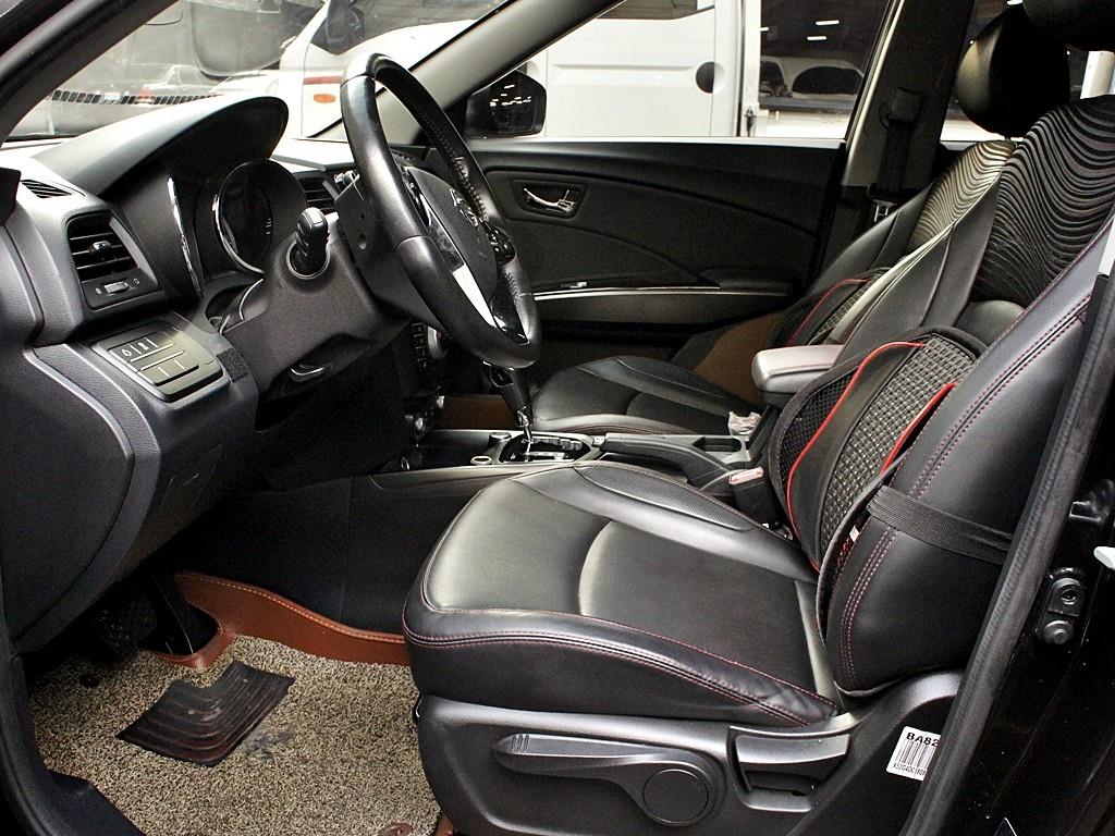 Ssangyong Tivoli - Vista 9