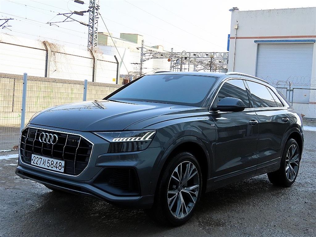 Audi Q8 - Vista 2