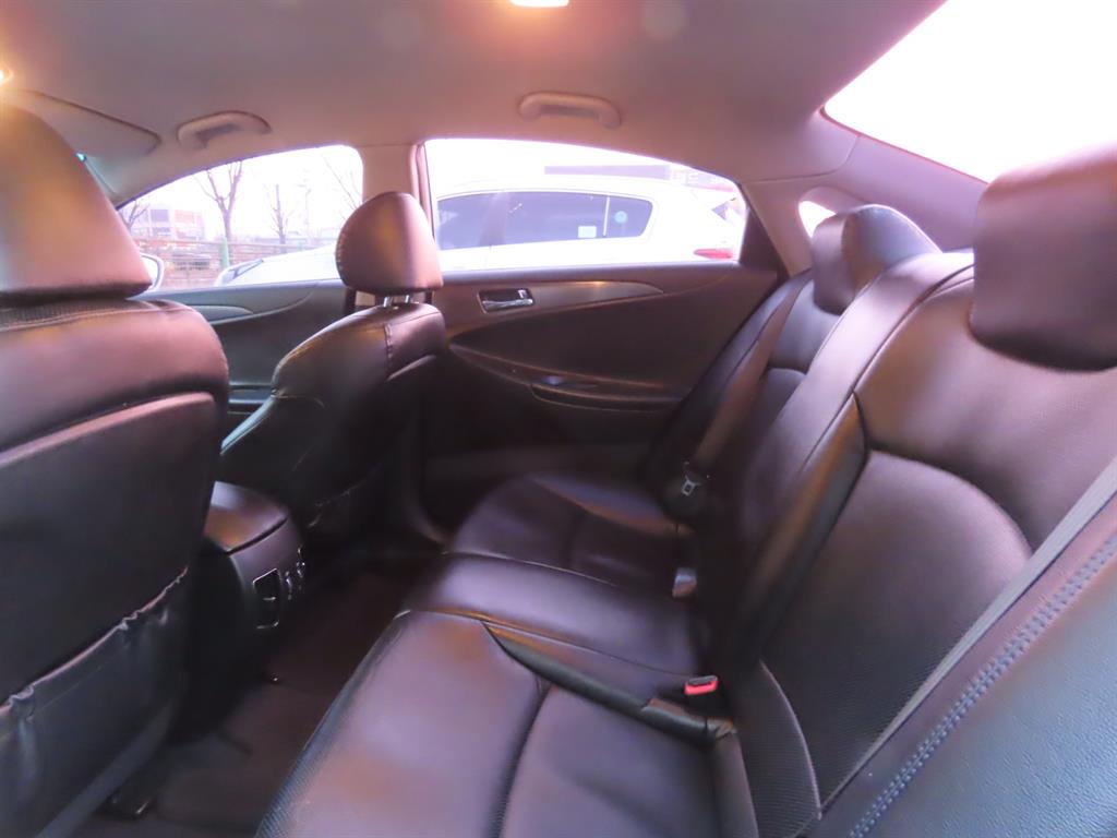 HYUNDAI Sonata - Vista 11