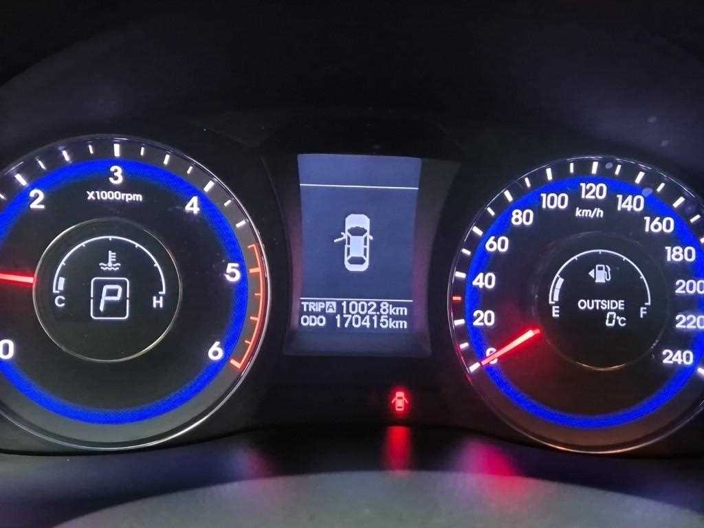 HYUNDAI i40 - Vista 6