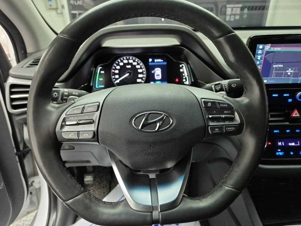 HYUNDAI Ioniq - Vista 9