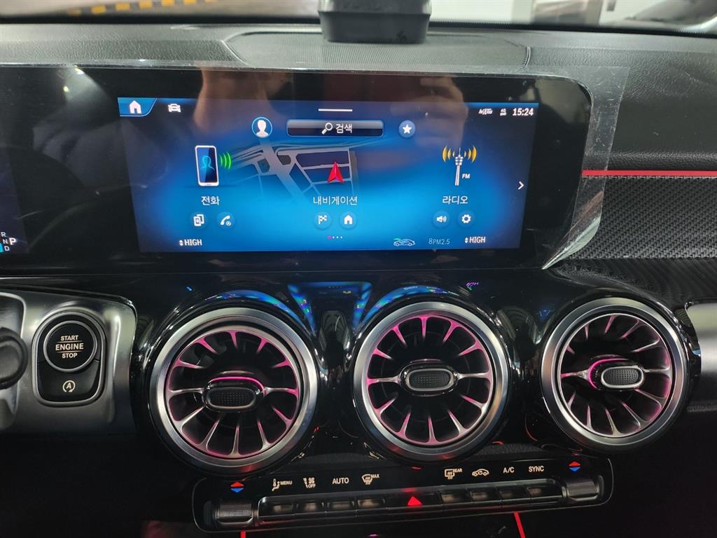 Mercedes Benz GLB Class - Vista 8