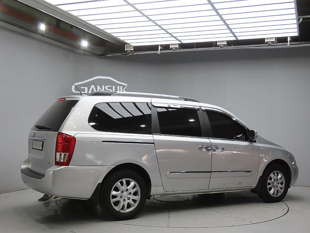 KIA Carnival - Vista 7