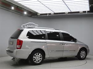 KIA Carnival - Vista 8