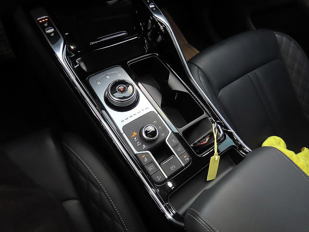 KIA Sorento - Vista 11
