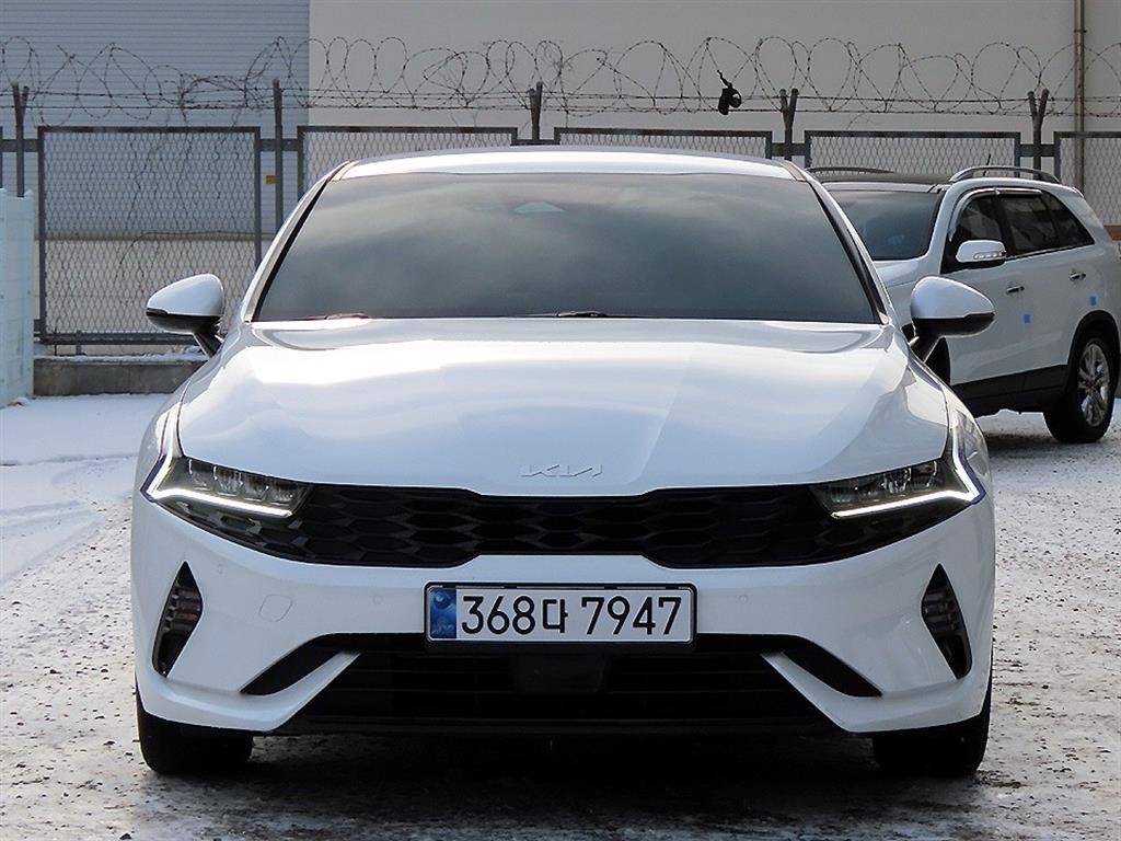 KIA K5 2023 Blanco - Importación desde Corea - HF Imports Iquique - Foto 1