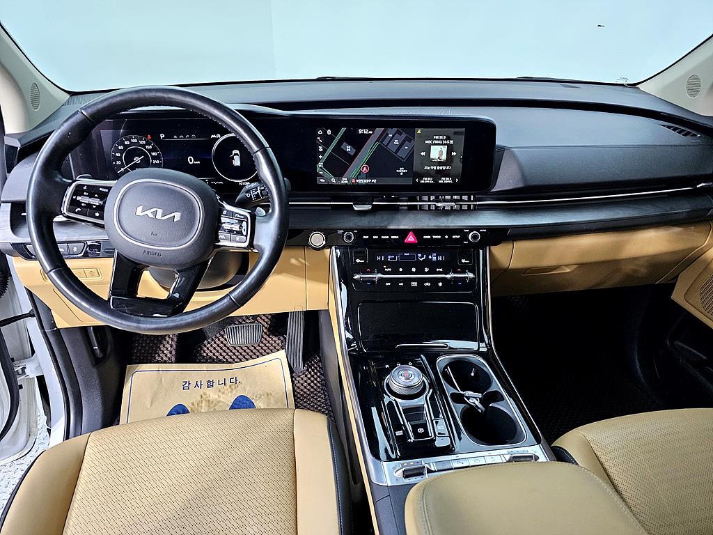 KIA Carnival - Vista 5