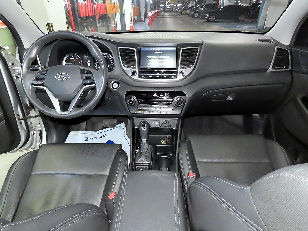 HYUNDAI Tucson - Vista 10