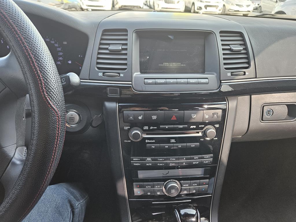 KIA Opirus - Vista 4