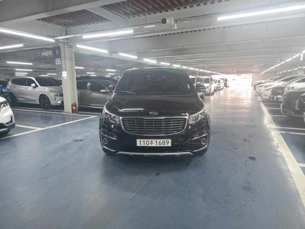 KIA Carnival - Vista 2