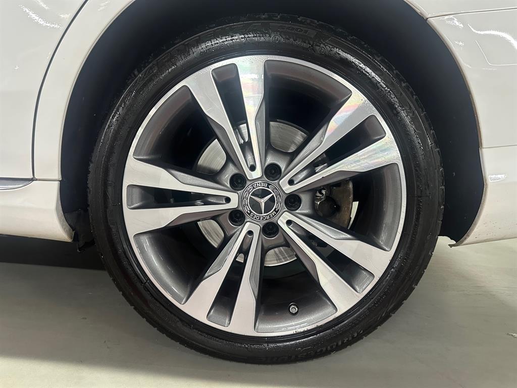 Mercedes Benz C Class - Vista 8