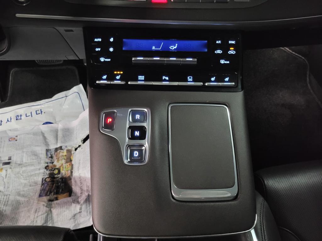 HYUNDAI Grandeur - Vista 11