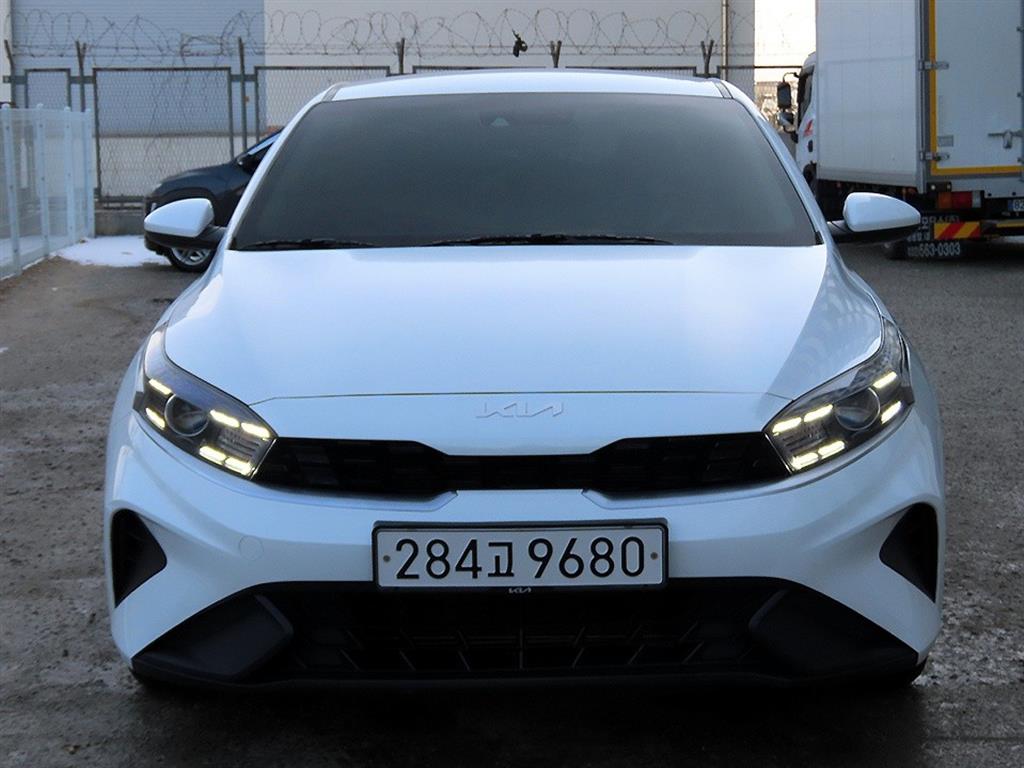 KIA K3 2024 Blanco - Importación desde Corea - HF Imports Iquique - Foto 1