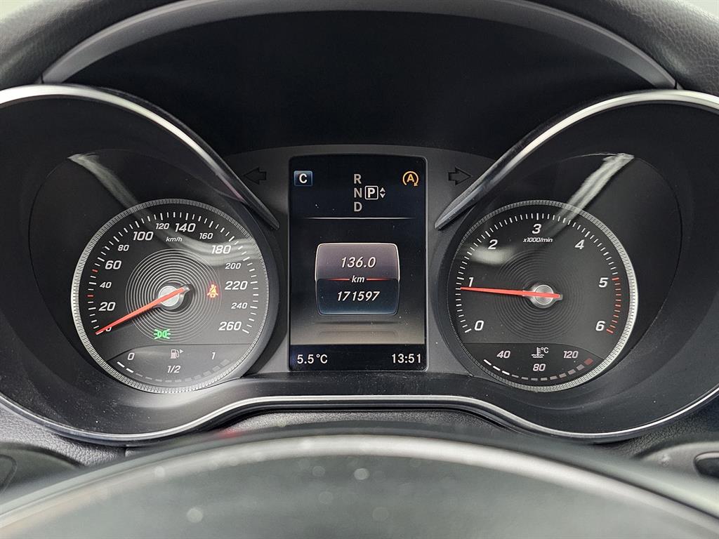 Mercedes Benz C Class - Vista 8