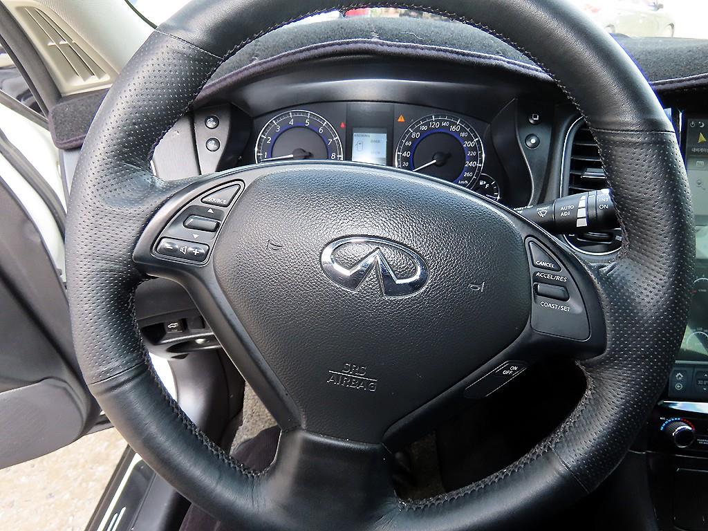Infiniti EX - Vista 8
